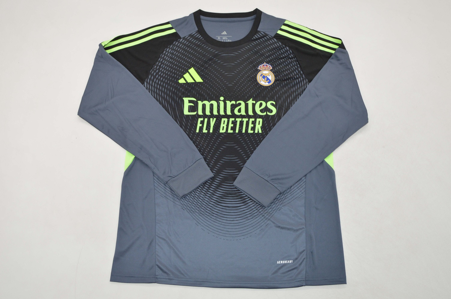 AAA Quality Real Madrid 25/26 GK Black/Grey Long Soccer Jersey